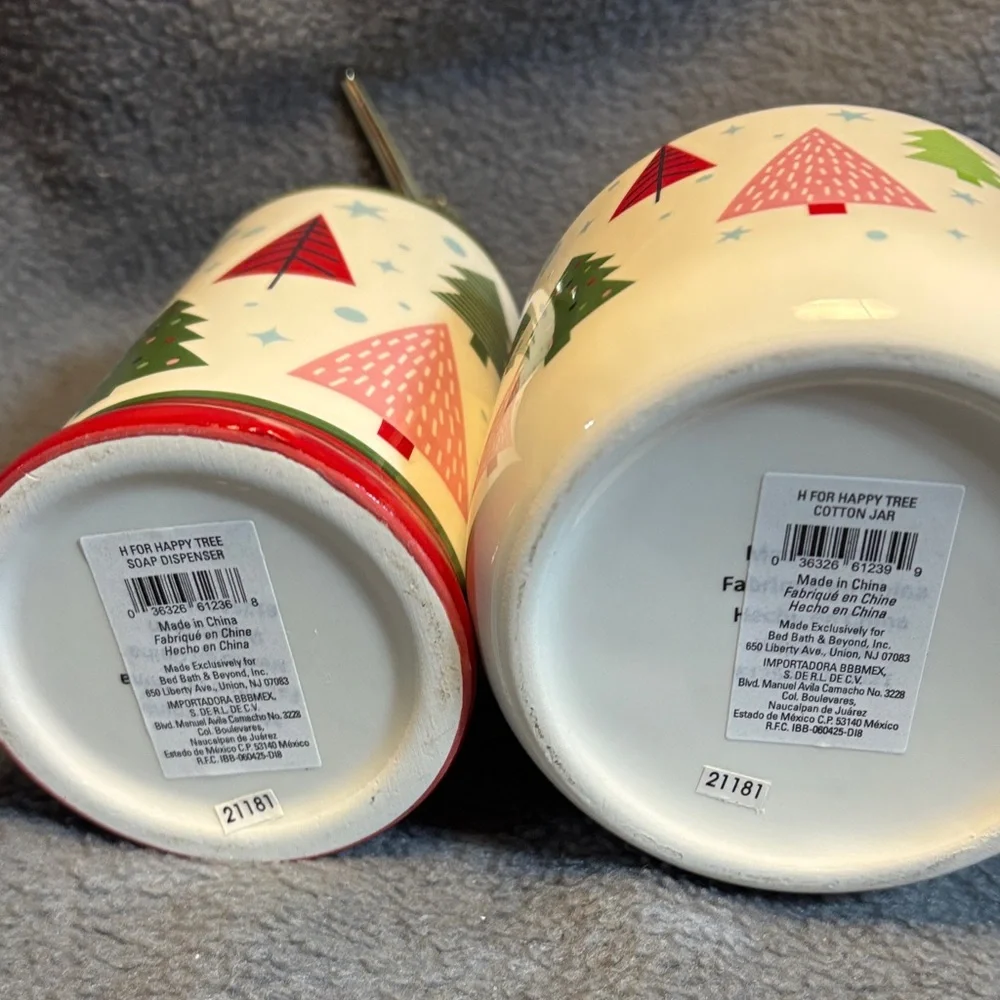 Bed Bath & Beyond Festive Tree Bath Accessory Set - Red, Green, White
